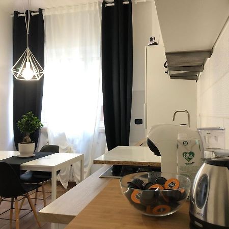 Italien Chic, Camera Con Bagni Condivisi Бари Екстериор снимка